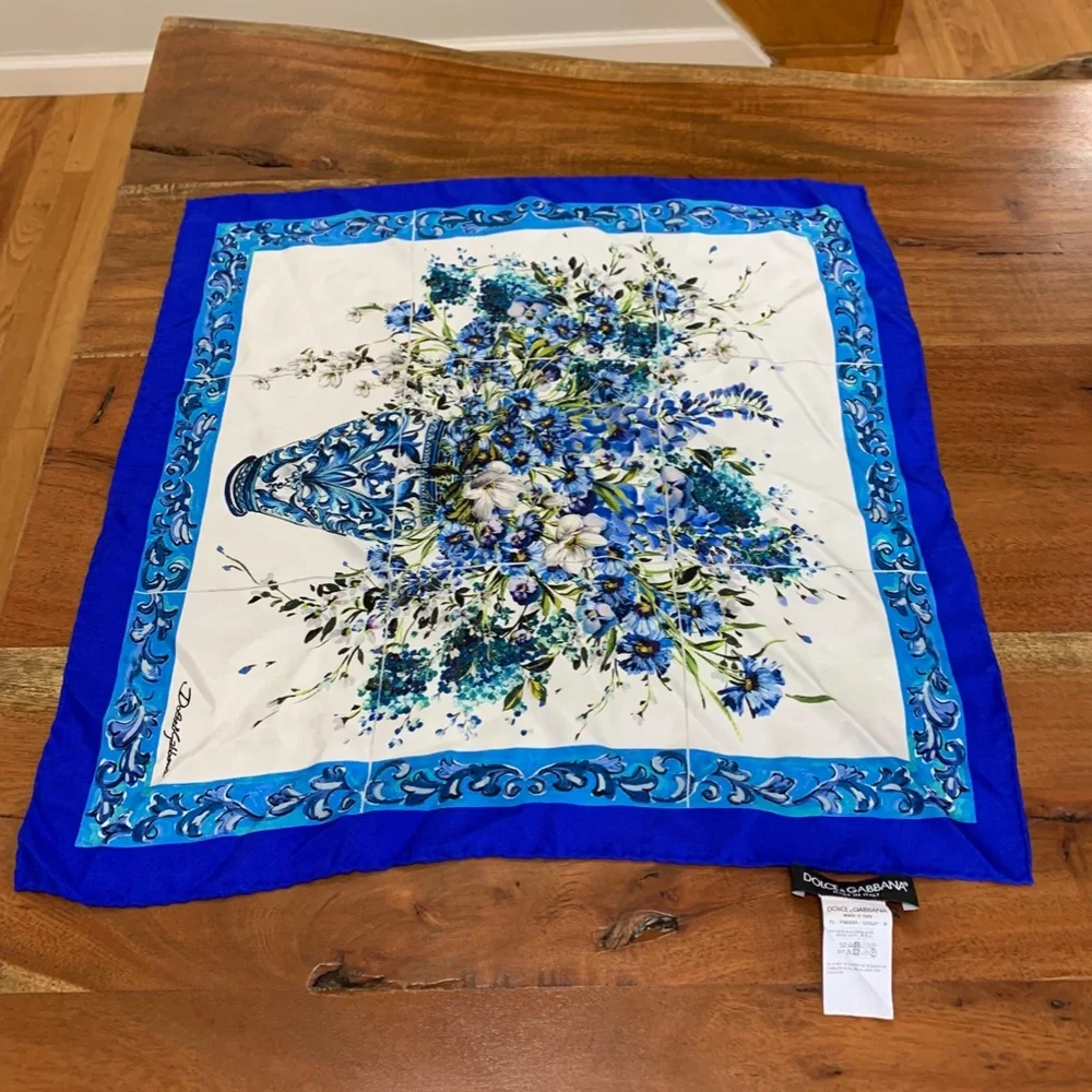 DOLCE & GABBANA Square Silk Scarf Blue white Vase floral flower 50x50 twilly D&G